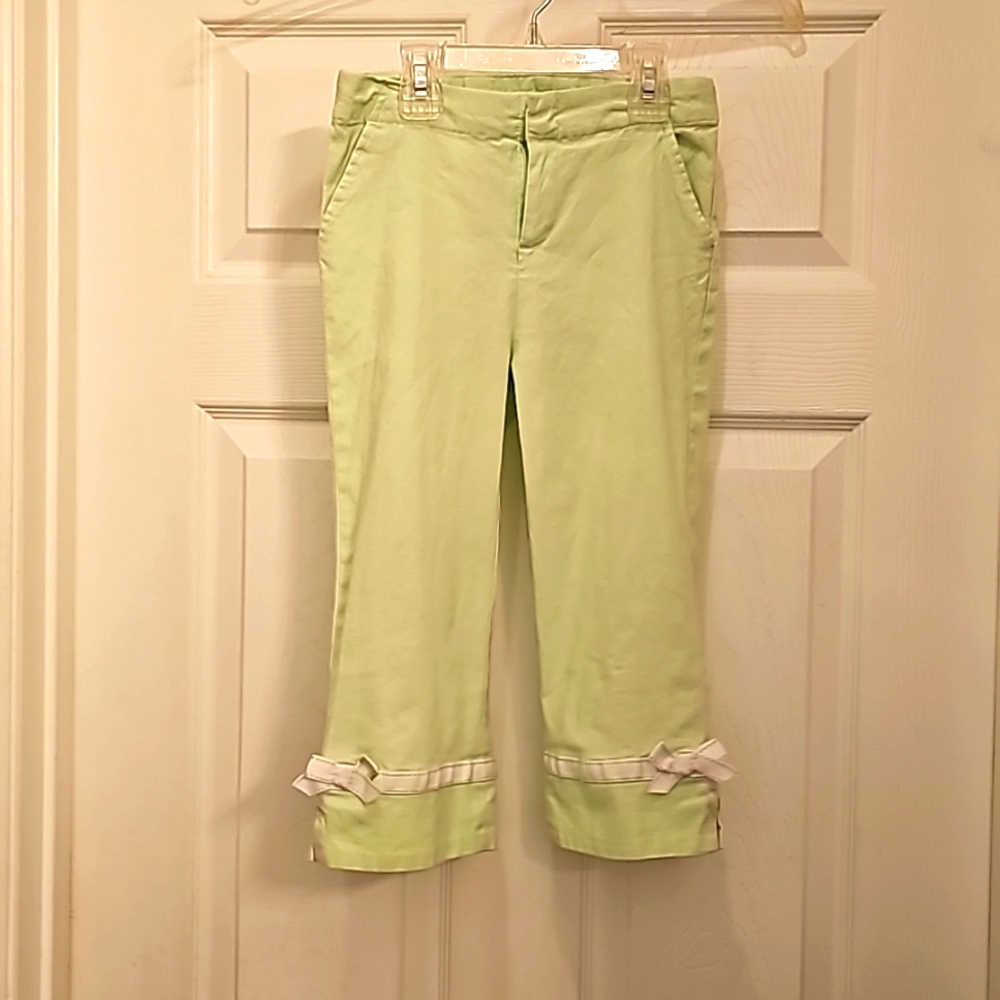The Children's Place Girl's Light Green Capri Pants with Cute Bows